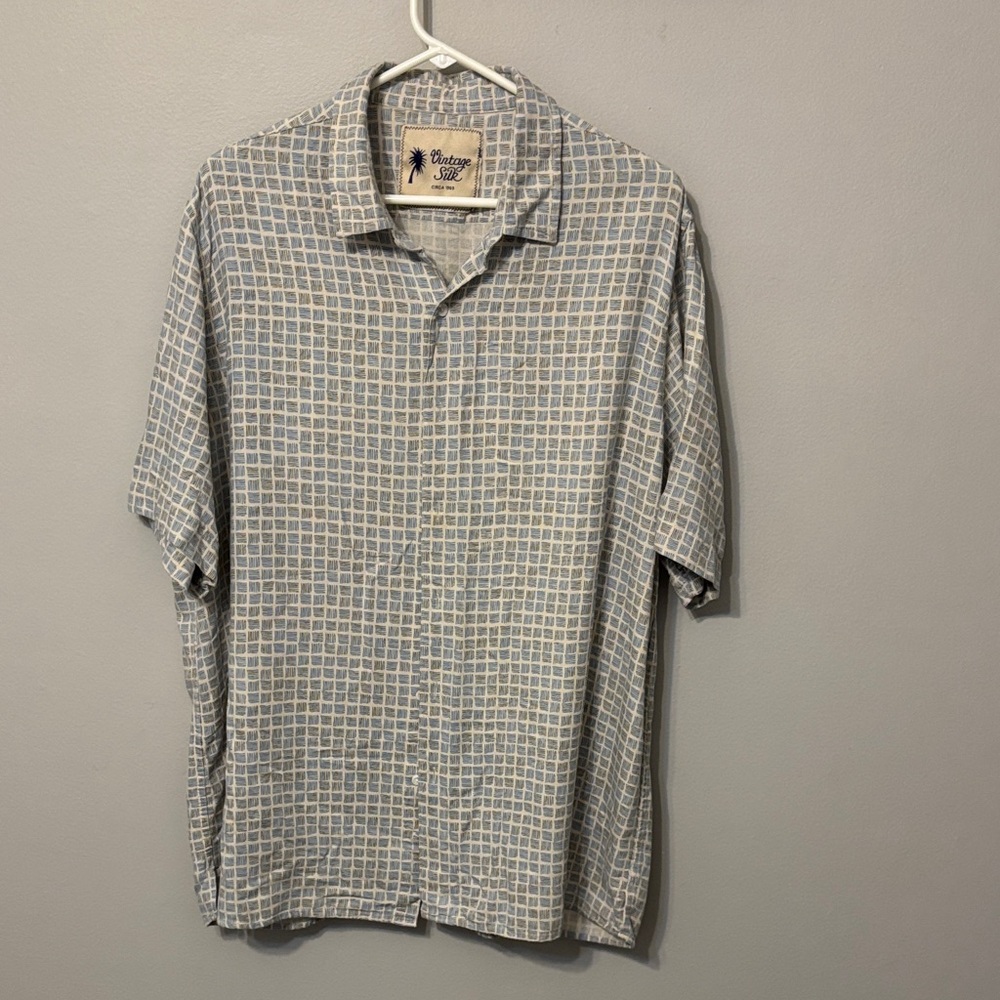Vintage Silk Men’s Light Blue Grid Short-Sleeve Shirt